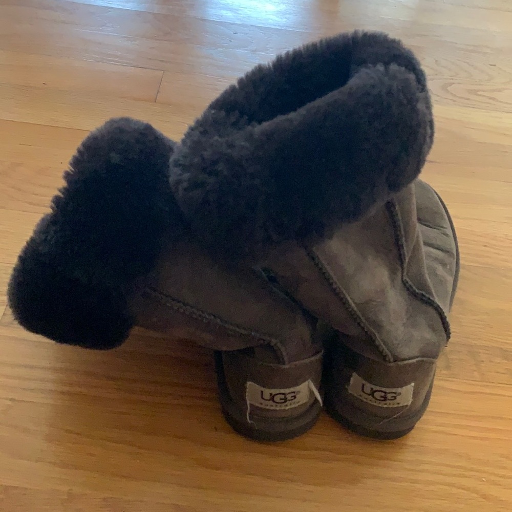 Ugg brown  size 2